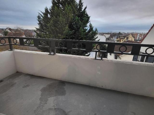 Location Appartement 3 pièces 54m² LE BLANC MESNIL 93150