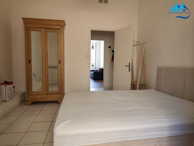 Location Appartement 3 pièces 54m² MARSEILLE 1er