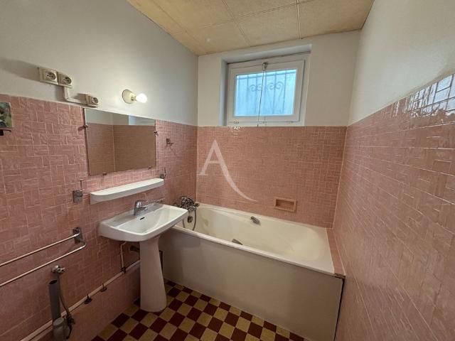 Location Appartement 3 pièces 54m² NICE 06100