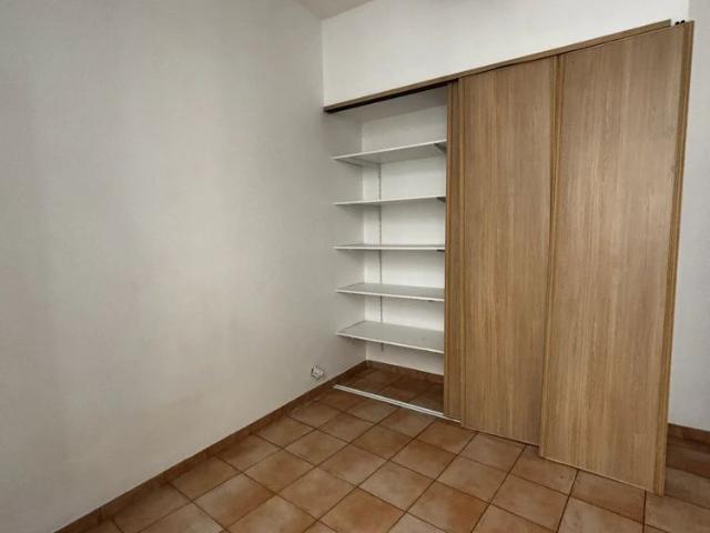 Location Appartement 3 pièces 54m² NIMES 30000