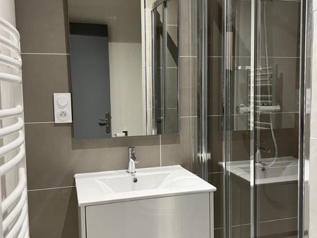 Location Appartement 3 pièces 54m² ST UZE 26240