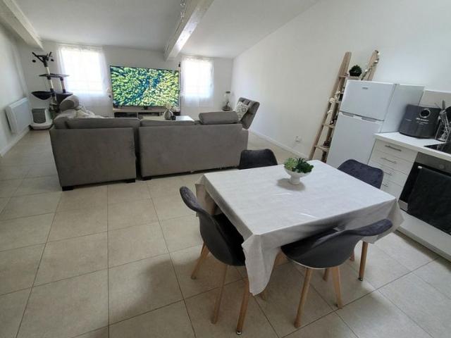 Location Appartement 3 pièces 56m² PIERREFEU DU VAR 83390