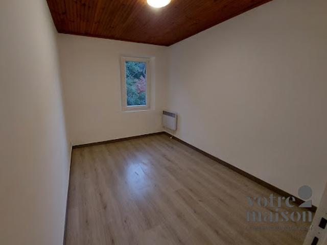 Location Appartement 3 pièces 55.07 m2 Simiane Collongue