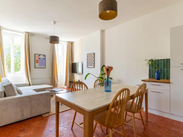 Location Appartement 3 pièces 55m² MARSEILLE 6ème