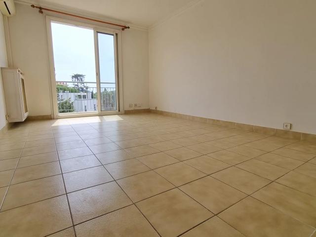 Location Appartement 3 pièces 55m² NICE 06000