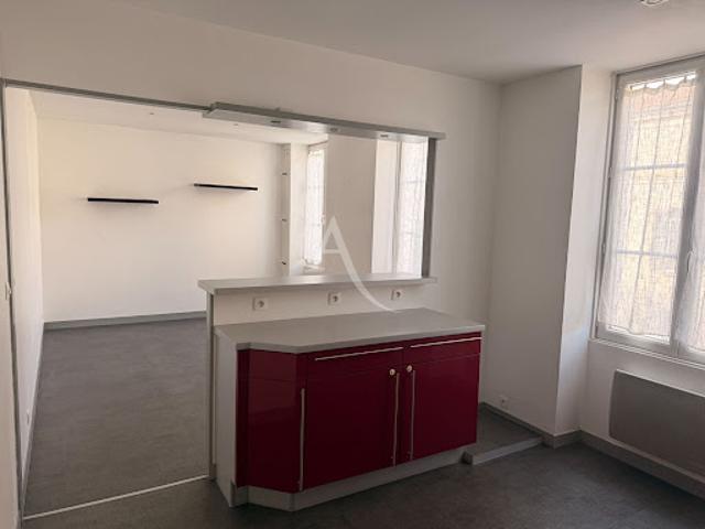 Location Appartement 3 pièces 56.82 m2 Rochefort