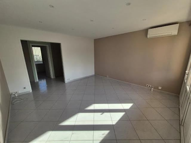 Location Appartement 3 pièces 56.8 m2 Le Luc