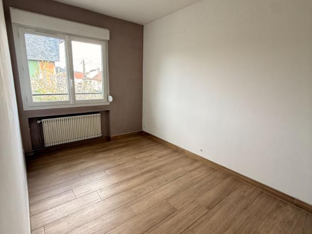 Location appartement 3 pièces, 56.00m², Soissons