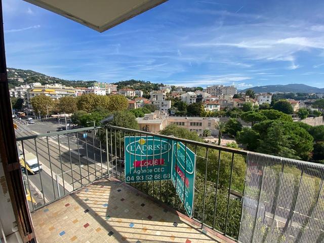 Location appartement 3 pièces, 56.04m², Nice