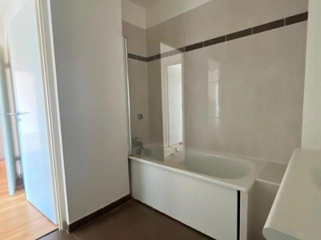 Location appartement 3 pièces, 56.35m², Dammarie les Lys