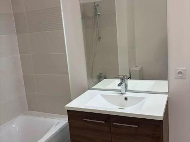 Location Appartement 3 pièces 56 m2 Noisy le Grand
