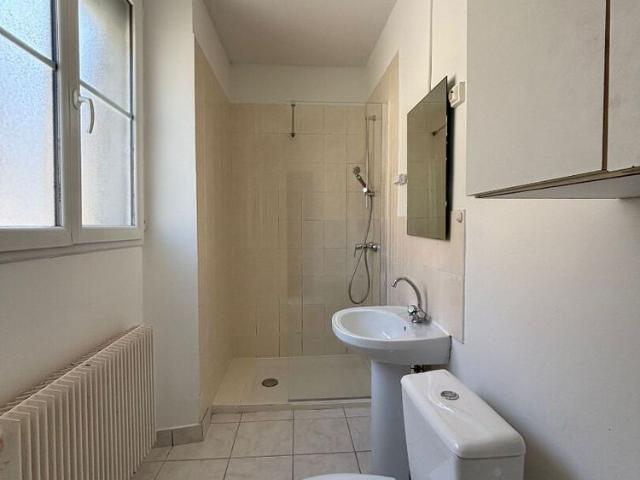 Location Appartement 3 pièces 56m²