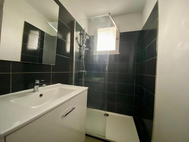 Location Appartement 3 pièces 56m² AVIGNON 84000