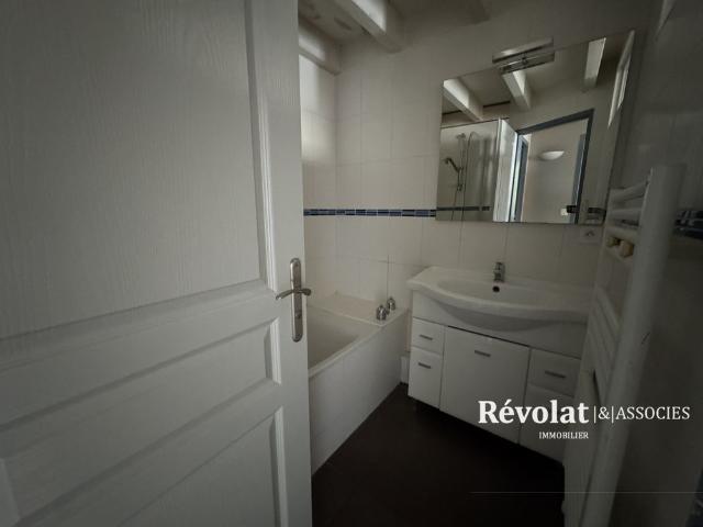 Location Appartement 3 pièces 56m² BORDEAUX 33800