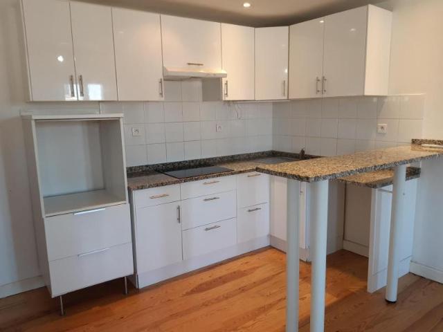 Location Appartement 3 pièces 56m² BORDEAUX 33000