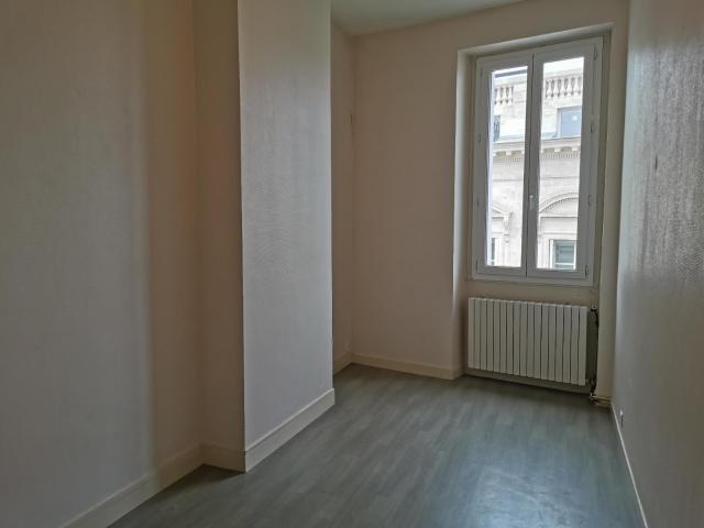 Location Appartement 3 pièces 56m² BORDEAUX 33000