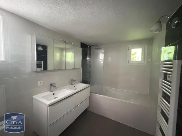 Location Appartement 3 pièces 56m² ST MARTIN D HERES 38400