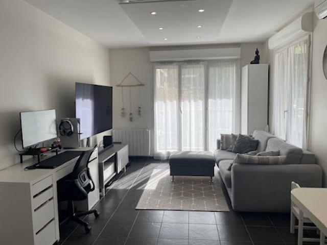 Location Appartement 3 pièces 58.79 m2 Fontenay le Fleury