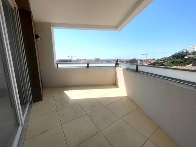 Location Appartement 3 pièces 58.8 m2 Nimes