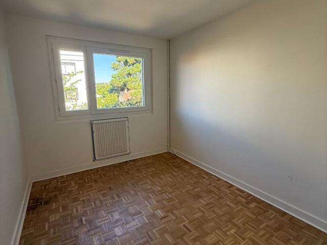 Location appartement 3 pièces, 58.30m², L'Haÿ les Roses