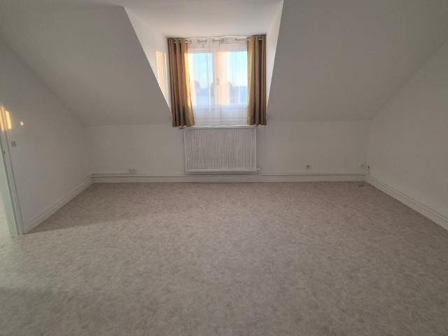 Location appartement 3 pièces 58 m² à Persan 95340