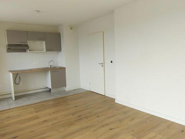 Location Appartement 3 pièces 58m² BRUGUIERES 31150