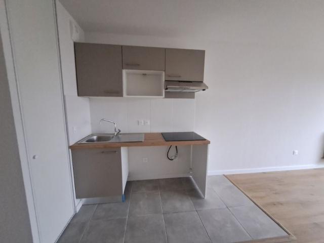 Location Appartement 3 pièces 58m² BRUGUIERES 31150