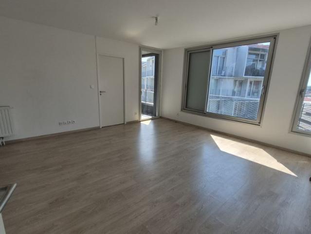 Location Appartement 3 pièces 58m² LILLE 59000