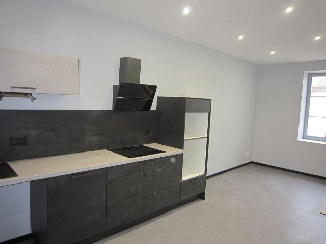 Location Appartement 3 pièces 58m² POUILLY SOUS CHARLIEU 42720
