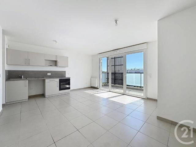Location Appartement 3 pièces 58m² VAUX LE PENIL 77000