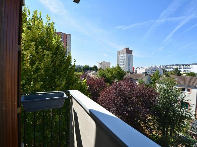 Location appartement 3 pièces, 59.60m², Ivry sur Seine