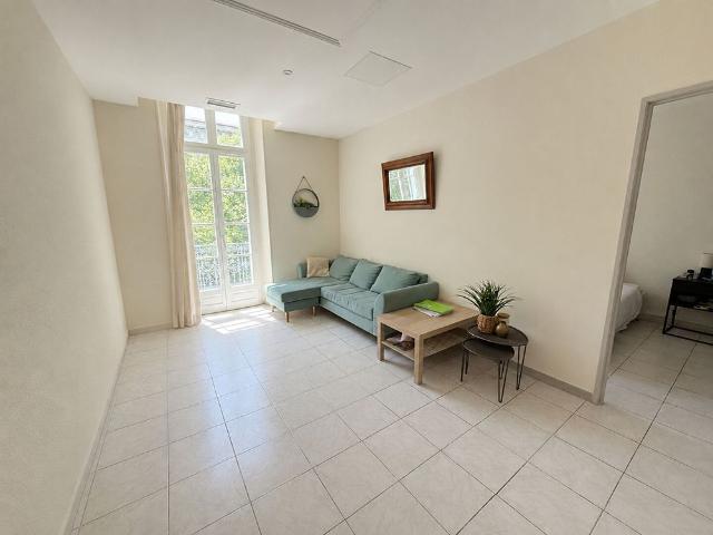 Location appartement 3 pièces, 59.94m², Nîmes