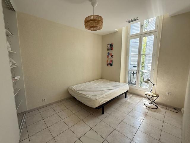 Location appartement 3 pièces, 59.94m², Nîmes