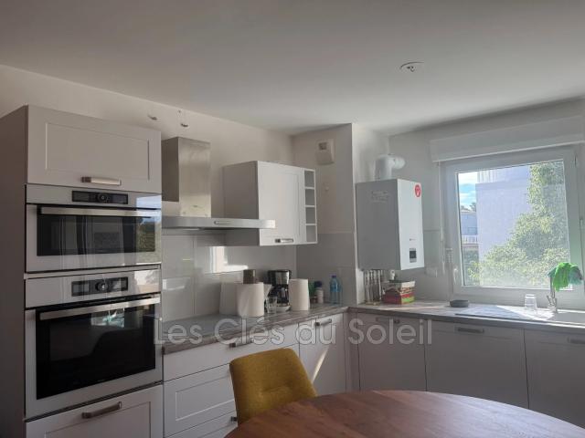 Location appartement 3 pièces 59 m² Toulon