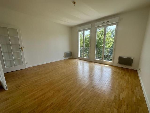 Location Appartement 3 pièces 59m² LE PLESSIS ROBINSON 92350