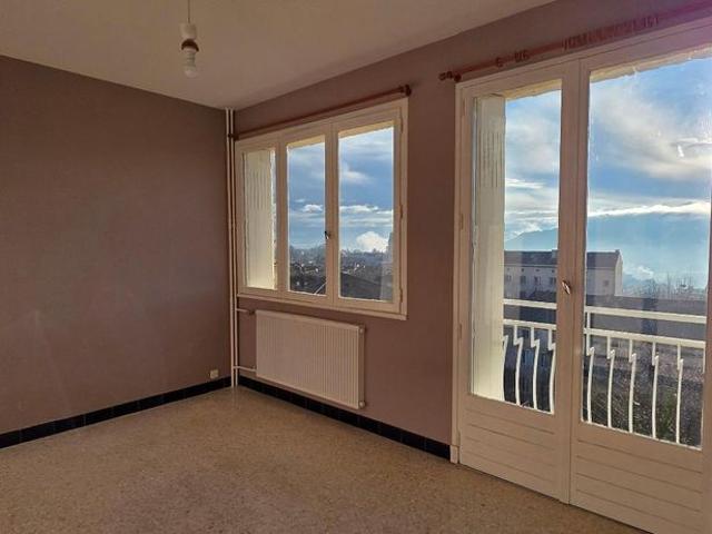 Location Appartement 3 pièces 59m² PRIVAS 07000