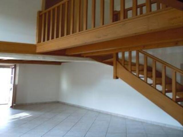 Location appartement 3 pièces 63.68 m² à Solutré Pouilly 71960 5 560 €
