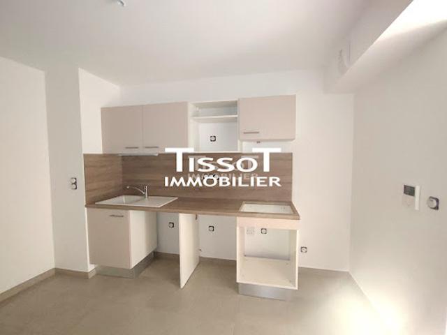 Location Appartement 3 pièces 63 m2 Nimes