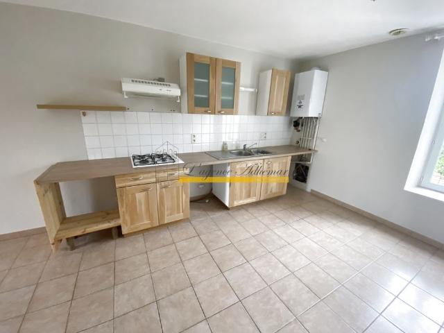 Location Appartement 3 pièces 63m² CHATEAUNEUF DU RHONE 26780