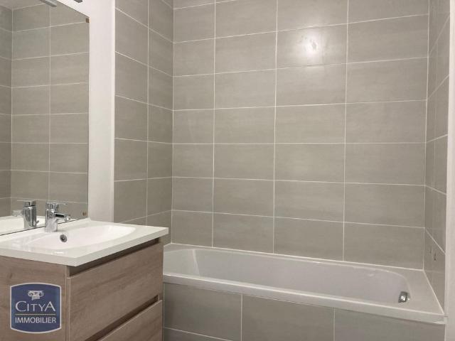 Location Appartement 3 pièces 63m² BORDEAUX 33800