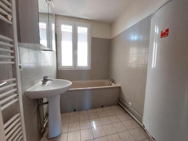 Location Appartement 3 pièces 63m² ELBEUF 76500