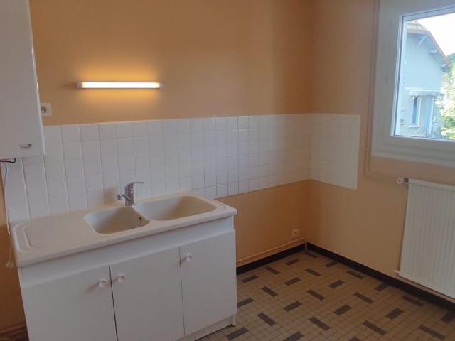 Location Appartement 3 pièces 63m² LE PECHEREAU 36200