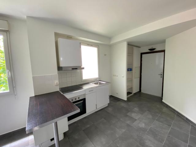 Location Appartement 3 pièces 63m² MARSEILLE 6ème