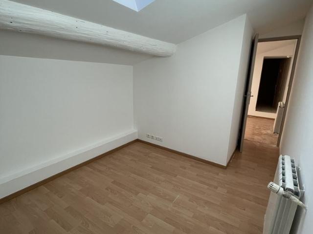 Location Appartement 3 pièces 63m² NIMES 30900