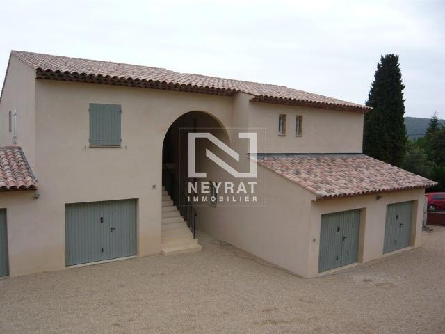 Location Appartement 3 pièces 63m² SEILLANS 83440