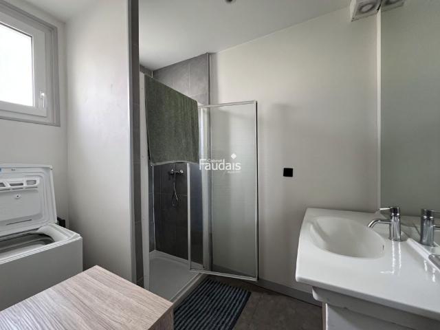 Location Appartement 3 pièces 63m² ST LO 50000