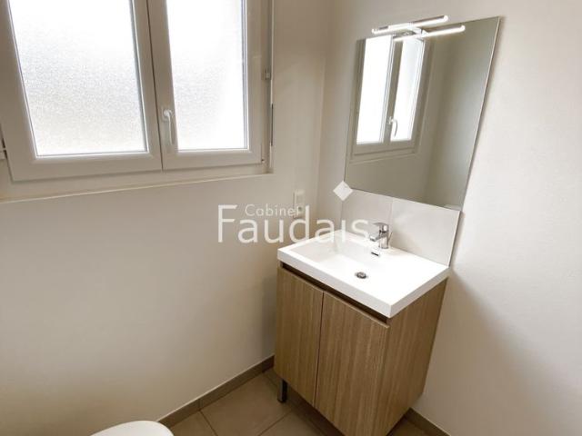 Location Appartement 3 pièces 63m² ST LO 50000