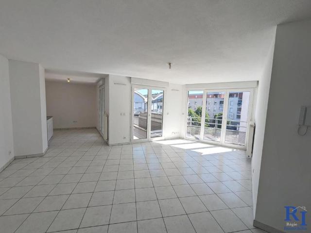 Location Appartement 3 pièces 63m² ST MARTIN D HERES 38400