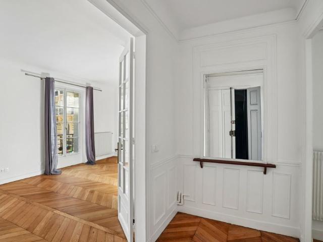 Location Appartement 3 pièces 63m² PARIS 7ème