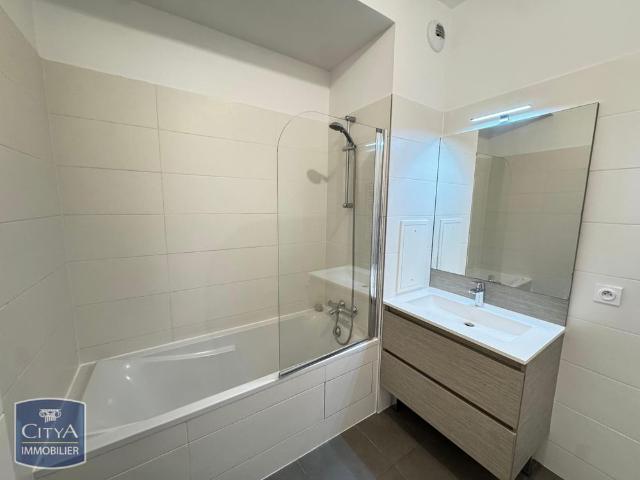 Location Appartement 3 pièces 63m² PUTEAUX 92800